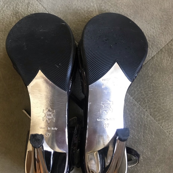 Lavender Sandals - Picture 4 of 5